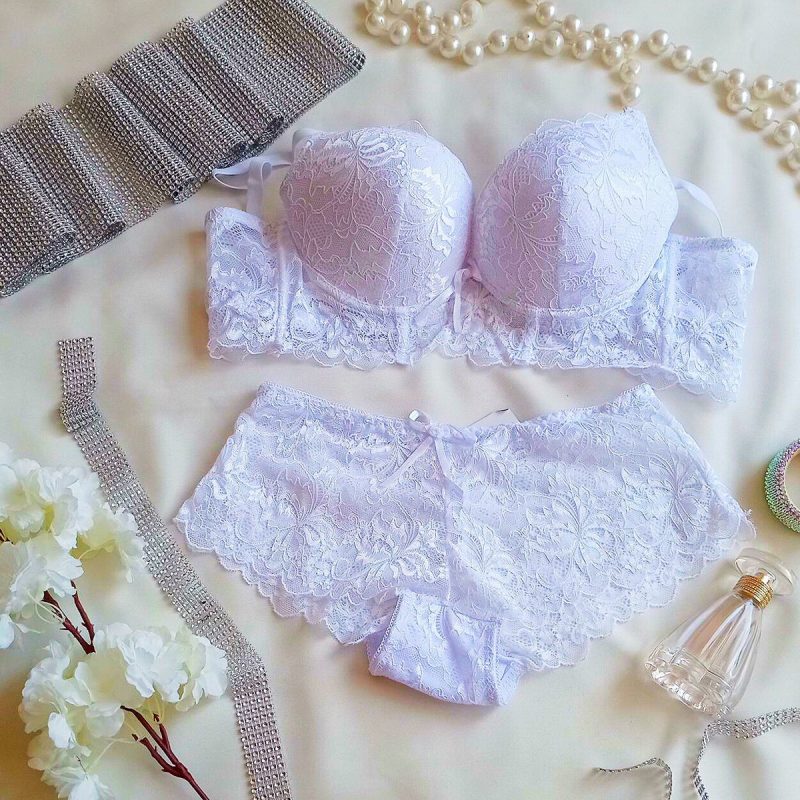 Комплект з шортиками білий