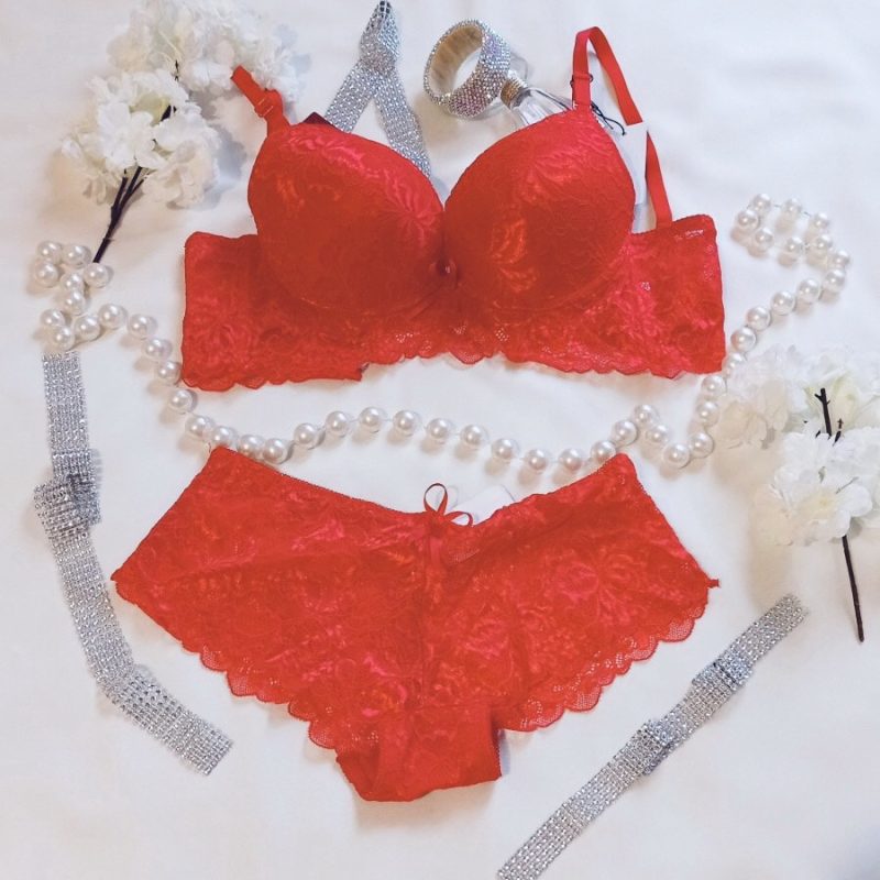 Комплект з шортиками червоний